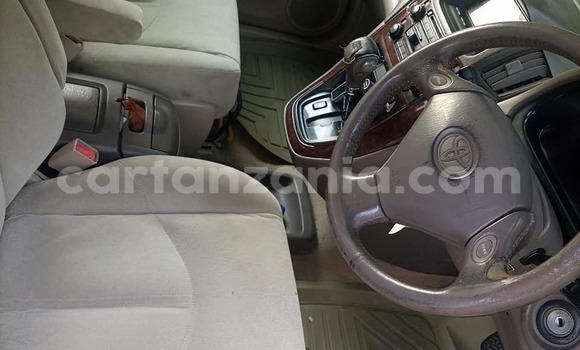 Buy Used Toyota Harrier White Car in Dar es Salaam in Dar es Salaam Buy Used Toyota Harrier White Car in Dar es Salaam in Dar es Salaam