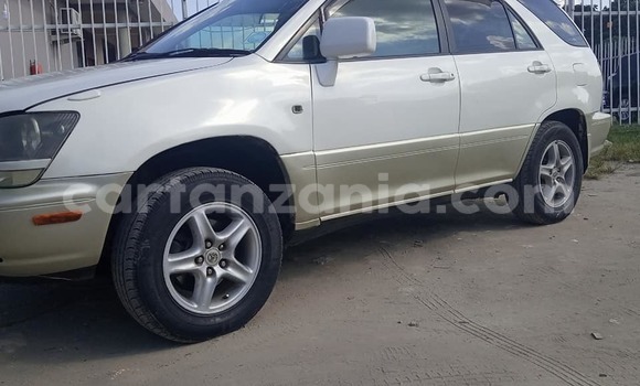 Buy Used Toyota Harrier White Car in Dar es Salaam in Dar es Salaam Buy Used Toyota Harrier White Car in Dar es Salaam in Dar es Salaam
