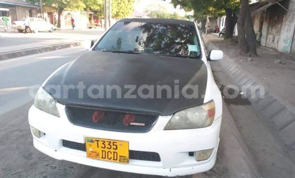 Buy Used Toyota Altezza White Car in Dar es Salaam in Dar es Salaam Buy Used Toyota Altezza White Car in Dar es Salaam in Dar es Salaam