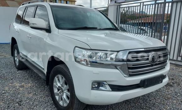 Buy Import Toyota Land Cruiser White Car in Dar es Salaam in Dar es Salaam Buy Import Toyota Land Cruiser White Car in Dar es Salaam in Dar es Salaam