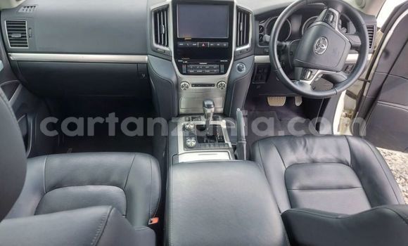 Buy Import Toyota Land Cruiser White Car in Dar es Salaam in Dar es Salaam Buy Import Toyota Land Cruiser White Car in Dar es Salaam in Dar es Salaam