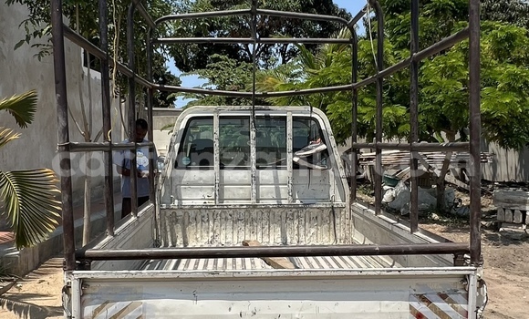 Nunua Ilio tumika Toyota HiAce Nyeupe Lori ndani ya Dar es Salaam nchini Dar es Salaam Nunua Ilio tumika Toyota HiAce Nyeupe Lori ndani ya Dar es Salaam nchini Dar es Salaam