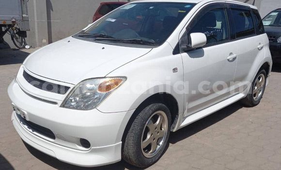 Buy Used Toyota IST White Car in Dar es Salaam in Dar es Salaam Buy Used Toyota IST White Car in Dar es Salaam in Dar es Salaam