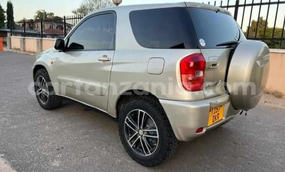 Buy Used Toyota RAV4 Beige Car in Dar es Salaam in Dar es Salaam Buy Used Toyota RAV4 Beige Car in Dar es Salaam in Dar es Salaam