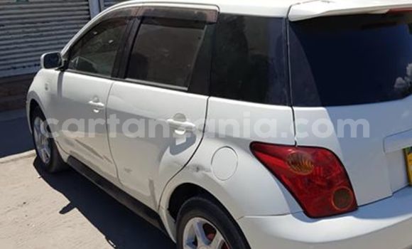 Buy Used Toyota IST White Car in Dar es Salaam in Dar es Salaam Buy Used Toyota IST White Car in Dar es Salaam in Dar es Salaam