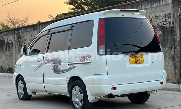 Buy Used Toyota Noah White Car in Dar es Salaam in Dar es Salaam Buy Used Toyota Noah White Car in Dar es Salaam in Dar es Salaam
