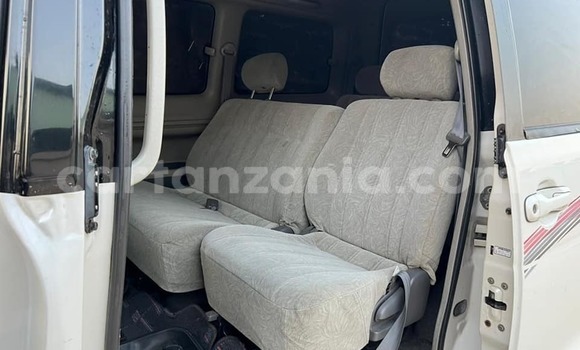 Buy Used Toyota Noah White Car in Dar es Salaam in Dar es Salaam Buy Used Toyota Noah White Car in Dar es Salaam in Dar es Salaam