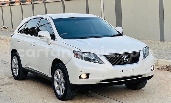 Nunua Ilio tumika Lexus RX Nyeupe Gari ndani ya Dar es Salaam nchini Dar es Salaam