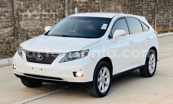 Buy Used Lexus RX White Car in Dar es Salaam in Dar es Salaam Buy Used Lexus RX White Car in Dar es Salaam in Dar es Salaam