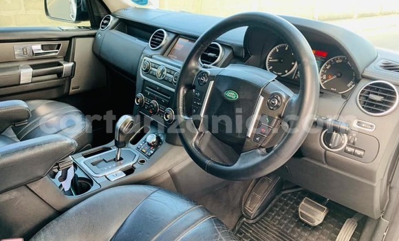 Buy Used Land Rover Discovery White Car in Dar es Salaam in Dar es Salaam Buy Used Land Rover Discovery White Car in Dar es Salaam in Dar es Salaam