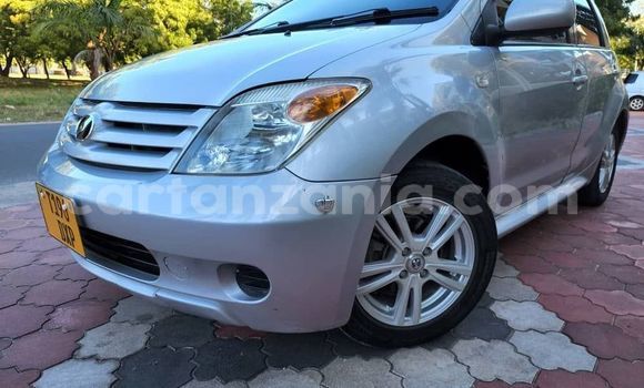 Buy Used Toyota IST Silver Car in Dar es Salaam in Dar es Salaam Buy Used Toyota IST Silver Car in Dar es Salaam in Dar es Salaam