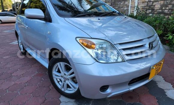 Buy Used Toyota IST Silver Car in Dar es Salaam in Dar es Salaam Buy Used Toyota IST Silver Car in Dar es Salaam in Dar es Salaam