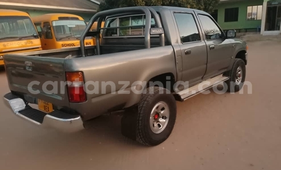 Nunua Ilio tumika Toyota Hilux Nyingine Gari ndani ya Dar es Salaam nchini Dar es Salaam Nunua Ilio tumika Toyota Hilux Nyingine Gari ndani ya Dar es Salaam nchini Dar es Salaam