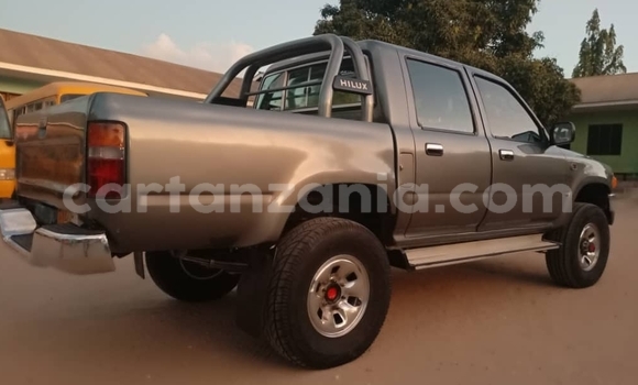 Nunua Ilio tumika Toyota Hilux Nyingine Gari ndani ya Dar es Salaam nchini Dar es Salaam Nunua Ilio tumika Toyota Hilux Nyingine Gari ndani ya Dar es Salaam nchini Dar es Salaam