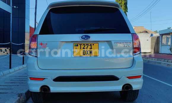 Nunua Ilio tumika Subaru Forester Nyeupe Gari ndani ya Dar es Salaam nchini Dar es Salaam
