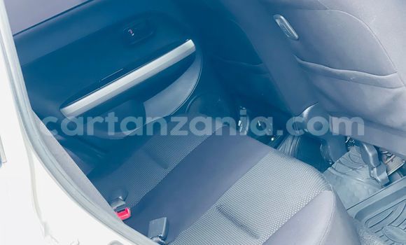 Nunua Ilio tumika Toyota IST Fedha Gari ndani ya Dar es Salaam nchini Dar es Salaam Nunua Ilio tumika Toyota IST Fedha Gari ndani ya Dar es Salaam nchini Dar es Salaam