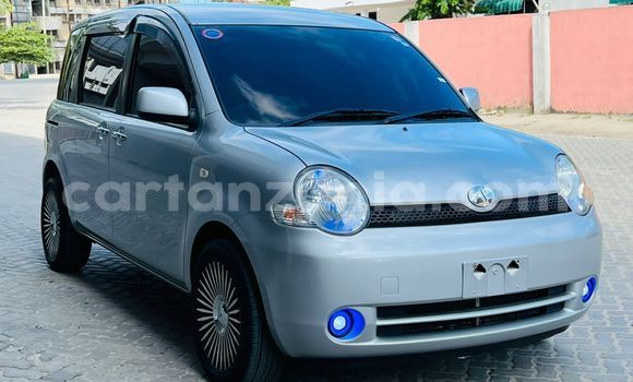 Buy Used Toyota Sienta Silver Car in Dar es Salaam in Dar es Salaam Buy Used Toyota Sienta Silver Car in Dar es Salaam in Dar es Salaam