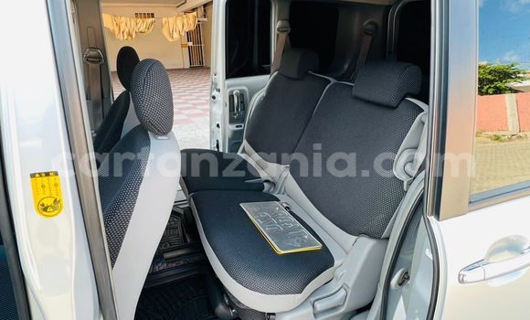 Buy Used Toyota Sienta Silver Car in Dar es Salaam in Dar es Salaam Buy Used Toyota Sienta Silver Car in Dar es Salaam in Dar es Salaam