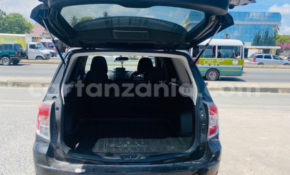 Nunua Ilio tumika Subaru Forester Nyeusi Gari ndani ya Dar es Salaam nchini Dar es Salaam Nunua Ilio tumika Subaru Forester Nyeusi Gari ndani ya Dar es Salaam nchini Dar es Salaam