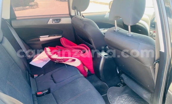 Nunua Ilio tumika Subaru Forester Nyeusi Gari ndani ya Dar es Salaam nchini Dar es Salaam Nunua Ilio tumika Subaru Forester Nyeusi Gari ndani ya Dar es Salaam nchini Dar es Salaam