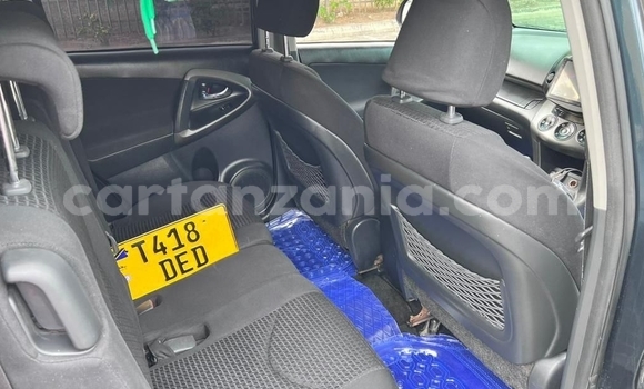 Buy Used Toyota Vanguard Green Car in Dar es Salaam in Dar es Salaam Buy Used Toyota Vanguard Green Car in Dar es Salaam in Dar es Salaam