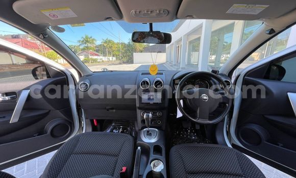 Nunua Ilio tumika Nissan Dualis Nyeupe Gari ndani ya Dar es Salaam nchini Dar es Salaam Nunua Ilio tumika Nissan Dualis Nyeupe Gari ndani ya Dar es Salaam nchini Dar es Salaam