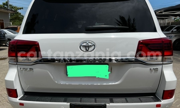 Nunua Mpya Toyota Land Cruiser Nyeupe Gari ndani ya Dar es Salaam nchini Dar es Salaam Nunua Mpya Toyota Land Cruiser Nyeupe Gari ndani ya Dar es Salaam nchini Dar es Salaam