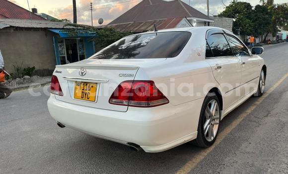Buy Used Toyota Crown White Car in Dar es Salaam in Dar es Salaam Buy Used Toyota Crown White Car in Dar es Salaam in Dar es Salaam