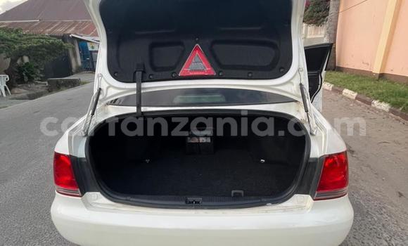 Nunua Imported Toyota Crown Nyeupe Gari ndani ya Dar es Salaam nchini Dar es Salaam Nunua Imported Toyota Crown Nyeupe Gari ndani ya Dar es Salaam nchini Dar es Salaam