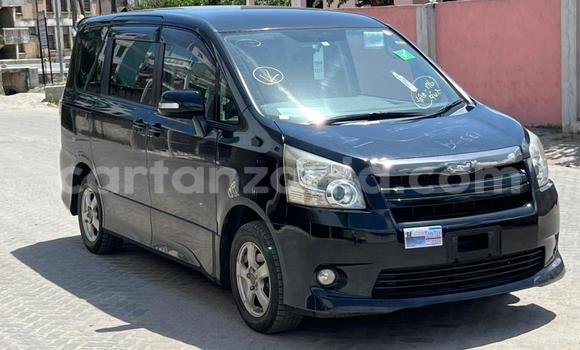 Nunua Imported Toyota Noah Nyeusi Gari ndani ya Dar es Salaam nchini Dar es Salaam Nunua Imported Toyota Noah Nyeusi Gari ndani ya Dar es Salaam nchini Dar es Salaam