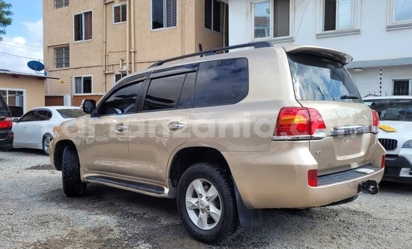 Nunua Ilio tumika Toyota Land Cruiser Beige Gari ndani ya Dar es Salaam nchini Dar es Salaam Nunua Ilio tumika Toyota Land Cruiser Beige Gari ndani ya Dar es Salaam nchini Dar es Salaam