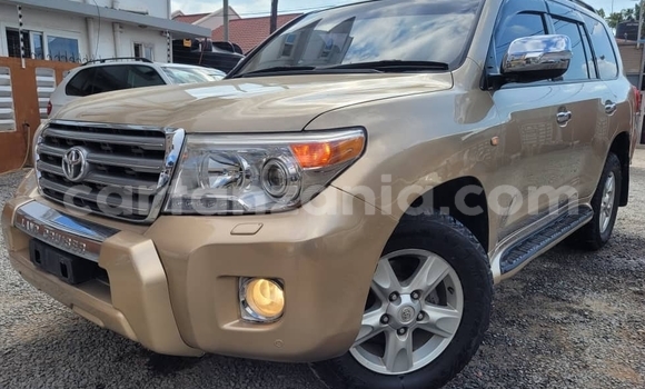 Nunua Ilio tumika Toyota Land Cruiser Beige Gari ndani ya Dar es Salaam nchini Dar es Salaam Nunua Ilio tumika Toyota Land Cruiser Beige Gari ndani ya Dar es Salaam nchini Dar es Salaam
