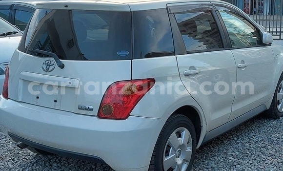 Nunua Imported Toyota IST Nyeupe Gari ndani ya Dar es Salaam nchini Dar es Salaam Nunua Imported Toyota IST Nyeupe Gari ndani ya Dar es Salaam nchini Dar es Salaam