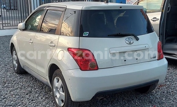 Nunua Imported Toyota IST Nyeupe Gari ndani ya Dar es Salaam nchini Dar es Salaam Nunua Imported Toyota IST Nyeupe Gari ndani ya Dar es Salaam nchini Dar es Salaam