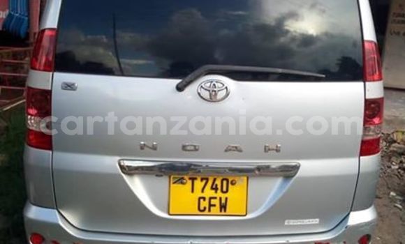 Nunua Ilio tumika Toyota Noah Fedha Gari ndani ya Dar es Salaam nchini Dar es Salaam Nunua Ilio tumika Toyota Noah Fedha Gari ndani ya Dar es Salaam nchini Dar es Salaam