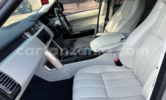 Buy Used Land Rover Range Rover Vogue Silver Car in Dar es Salaam in Dar es Salaam Buy Used Land Rover Range Rover Vogue Silver Car in Dar es Salaam in Dar es Salaam