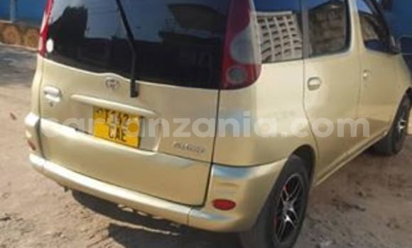 Nunua Ilio tumika Toyota FunCargo Kijani Gari ndani ya Dar es Salaam nchini Dar es Salaam Nunua Ilio tumika Toyota FunCargo Kijani Gari ndani ya Dar es Salaam nchini Dar es Salaam