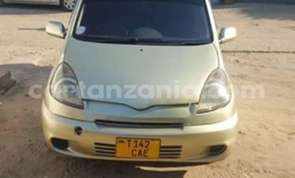 Nunua Ilio tumika Toyota FunCargo Kijani Gari ndani ya Dar es Salaam nchini Dar es Salaam Nunua Ilio tumika Toyota FunCargo Kijani Gari ndani ya Dar es Salaam nchini Dar es Salaam