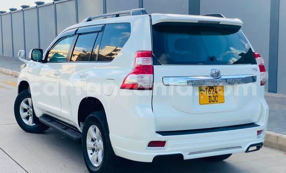 Buy Used Toyota Land Cruiser White Car in Dar es Salaam in Dar es Salaam Buy Used Toyota Land Cruiser White Car in Dar es Salaam in Dar es Salaam