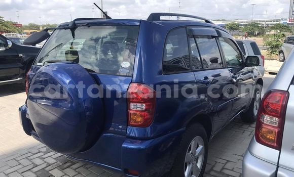Nunua Ilio tumika Toyota RAV4 Bluu Gari ndani ya Dar es Salaam nchini Dar es Salaam Nunua Ilio tumika Toyota RAV4 Bluu Gari ndani ya Dar es Salaam nchini Dar es Salaam