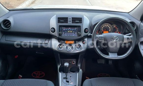Nunua Ilio tumika Toyota Vanguard Nyeupe Gari ndani ya Dar es Salaam nchini Dar es Salaam Nunua Ilio tumika Toyota Vanguard Nyeupe Gari ndani ya Dar es Salaam nchini Dar es Salaam