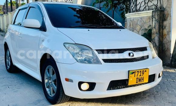 Buy Used Toyota IST White Car in Dar es Salaam in Dar es Salaam Buy Used Toyota IST White Car in Dar es Salaam in Dar es Salaam