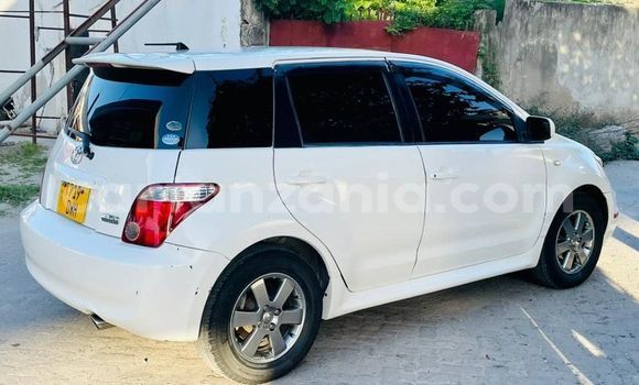 Nunua Ilio tumika Toyota IST Nyeupe Gari ndani ya Dar es Salaam nchini Dar es Salaam Nunua Ilio tumika Toyota IST Nyeupe Gari ndani ya Dar es Salaam nchini Dar es Salaam