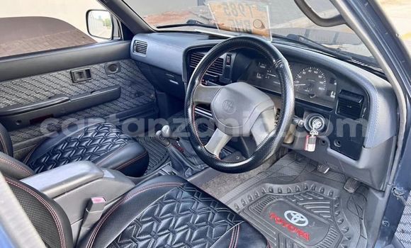 Nunua Ilio tumika Toyota Hilux Bluu Gari ndani ya Dar es Salaam nchini Dar es Salaam Nunua Ilio tumika Toyota Hilux Bluu Gari ndani ya Dar es Salaam nchini Dar es Salaam