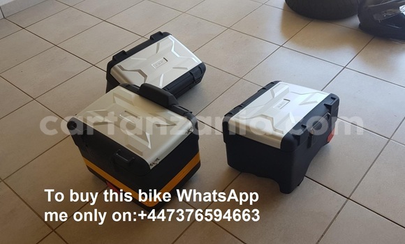 Nunua Ilio tumika BMW R1200GS Adventure Fedha Bike ndani ya Dar es Salaam nchini Dar es Salaam Nunua Ilio tumika BMW R1200GS Adventure Fedha Bike ndani ya Dar es Salaam nchini Dar es Salaam