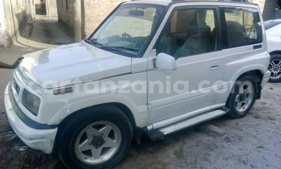 Nunua Ilio tumika Suzuki Escudo Nyeupe Gari ndani ya Dar es Salaam nchini Dar es Salaam Nunua Ilio tumika Suzuki Escudo Nyeupe Gari ndani ya Dar es Salaam nchini Dar es Salaam