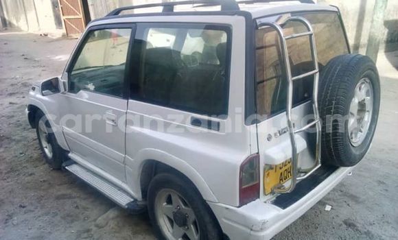 Nunua Ilio tumika Suzuki Escudo Nyeupe Gari ndani ya Dar es Salaam nchini Dar es Salaam Nunua Ilio tumika Suzuki Escudo Nyeupe Gari ndani ya Dar es Salaam nchini Dar es Salaam