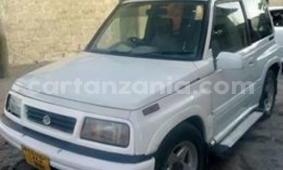 Nunua Ilio tumika Suzuki Escudo Nyeupe Gari ndani ya Dar es Salaam nchini Dar es Salaam Nunua Ilio tumika Suzuki Escudo Nyeupe Gari ndani ya Dar es Salaam nchini Dar es Salaam