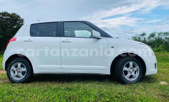 Buy Used Suzuki Swift White Car in Dar es Salaam in Dar es Salaam