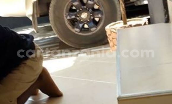 Nunua Ilio tumika Nissan Patrol Nyeusi Gari ndani ya Dar es Salaam nchini Dar es Salaam Nunua Ilio tumika Nissan Patrol Nyeusi Gari ndani ya Dar es Salaam nchini Dar es Salaam